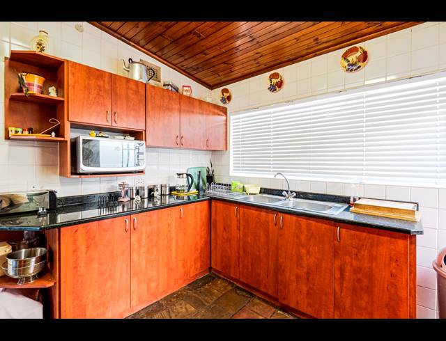 2 BEDROOM HOUSE FOR SALE IN BLUFF